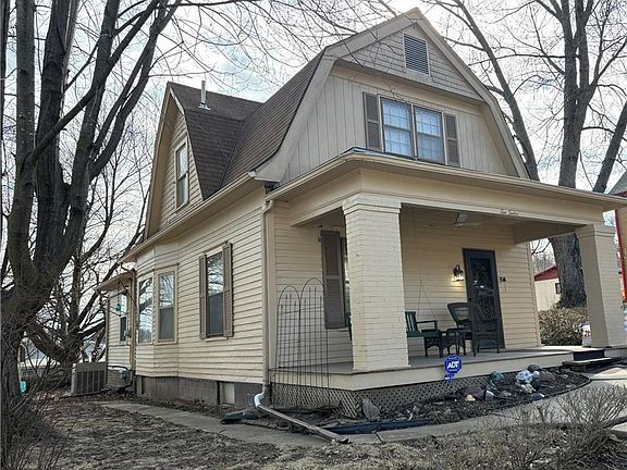 2nd image of 1012 Logan St