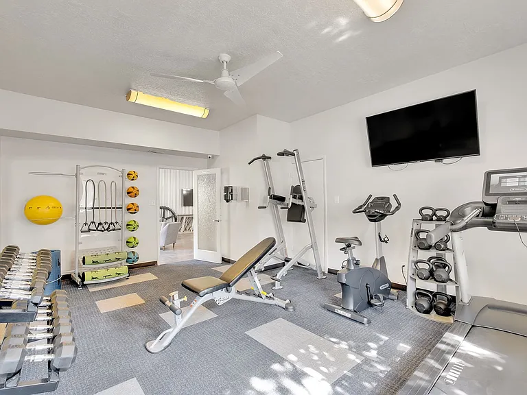 The Pointe at Northridge — Photo 17