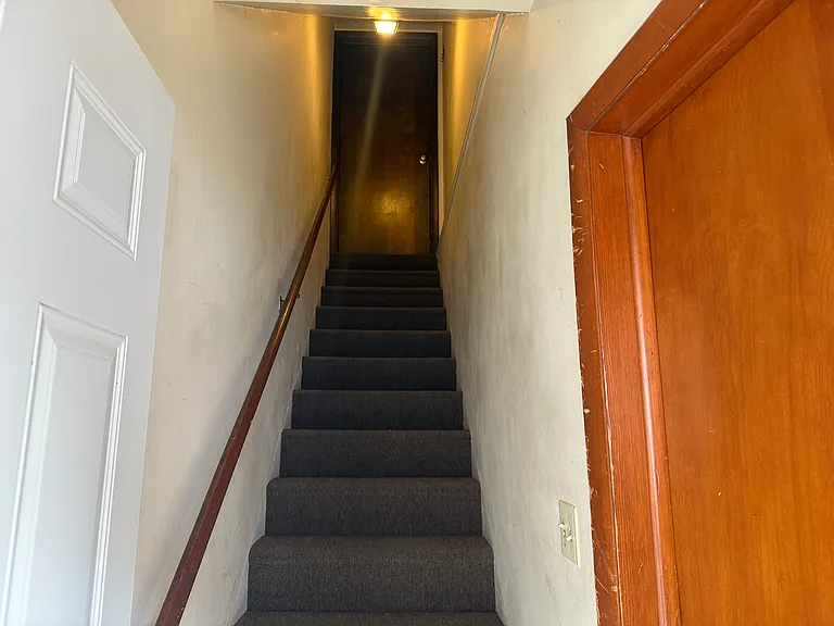 1813 Broadway St — Photo 10