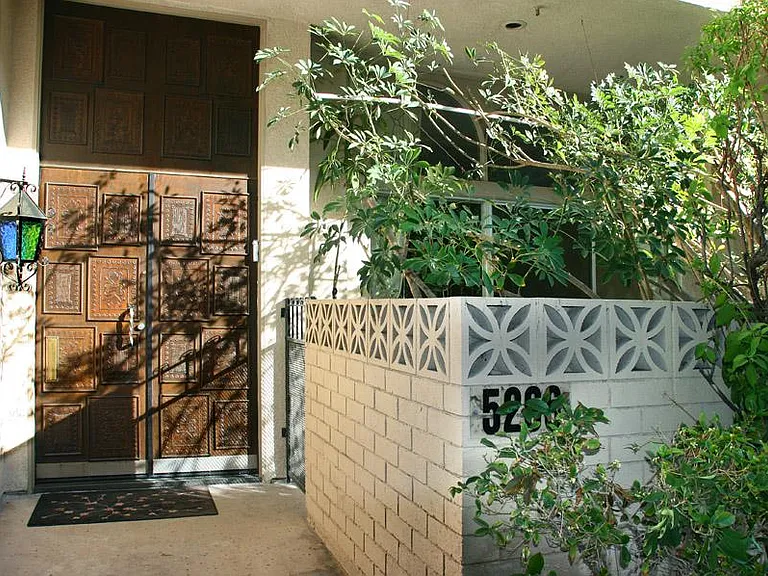 5266 Lindley Ave — Photo 24