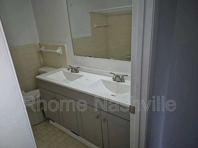 2 bed, 1.5 bath, 1060 sqft, $1,165 — Photo 4