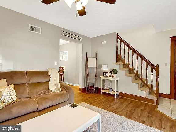 5th image of 105 Gardenia Dr