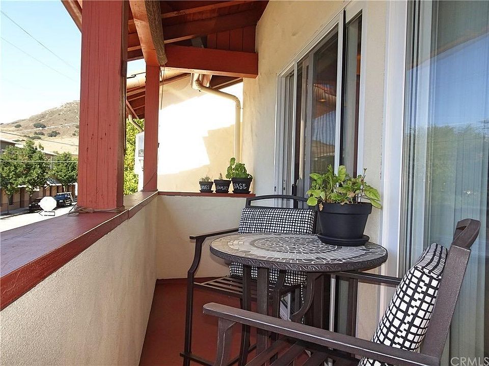 Your relaxing balcony deck... table currently gone.