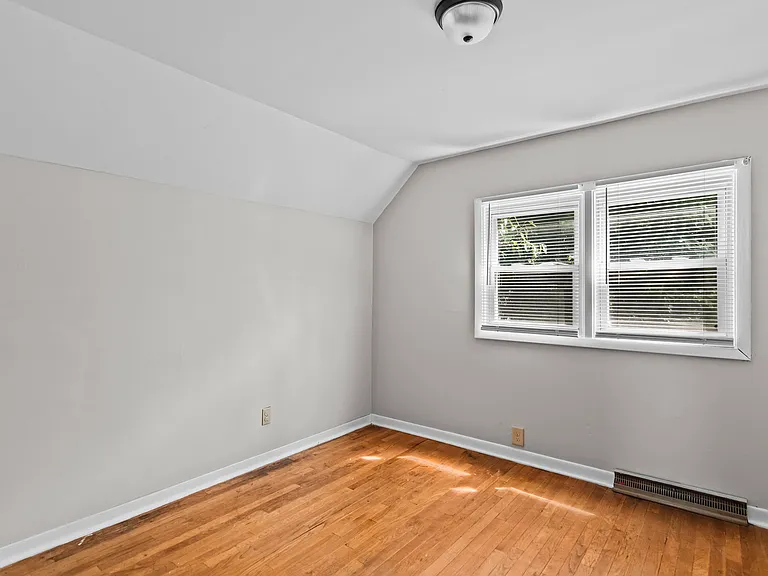 1220 N Bond St — Photo 9