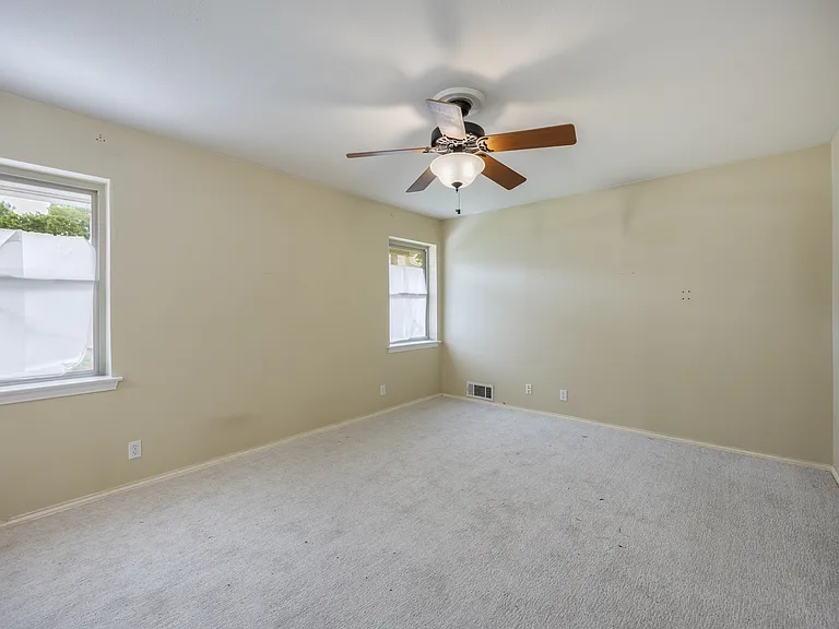 1404 Seminole Dr — Photo 26