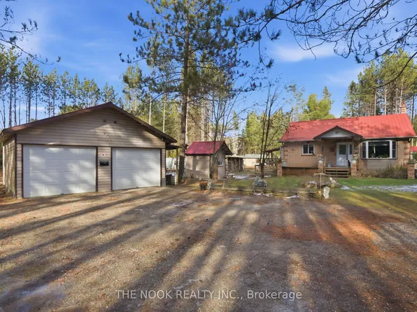 1055 Irondale Rd, Minden Hills, ON K0M 2A1