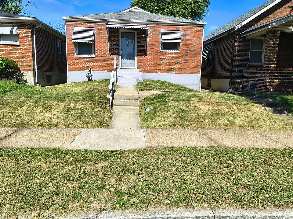 415 Christian Ave