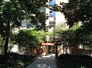6010 Oakwood Dr APT 1L, Lisle, IL