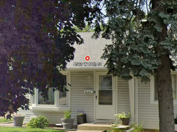 4569 W 88th St, Hometown, IL 60456