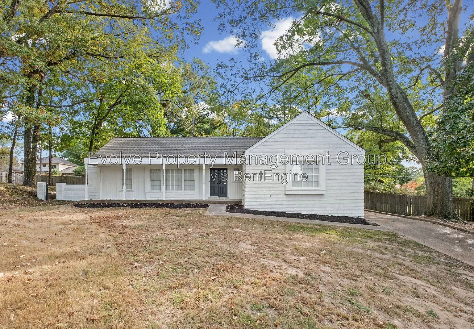 4 bed, 2.5 bath, 2105 sqft, $2,095 — Photo 1