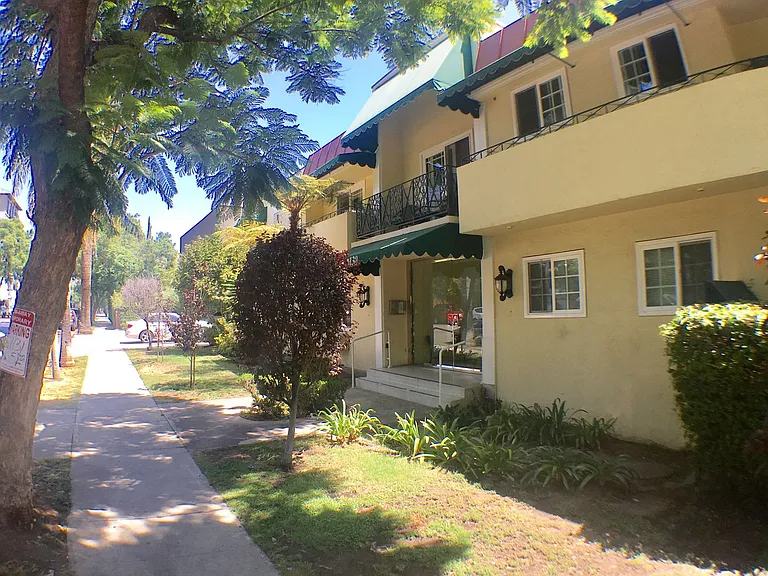 8130 Norton Ave, West Hollywood — Photo 12