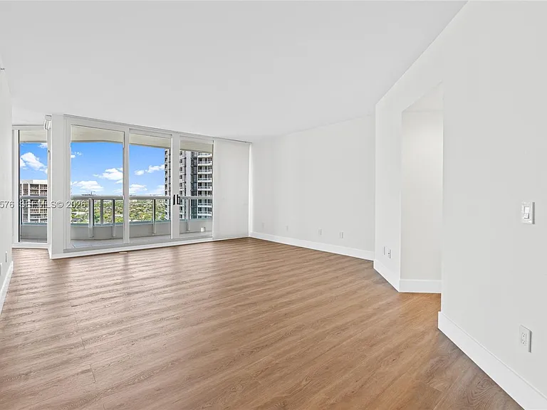 21055 Yacht Club Dr #1903 — Photo 22