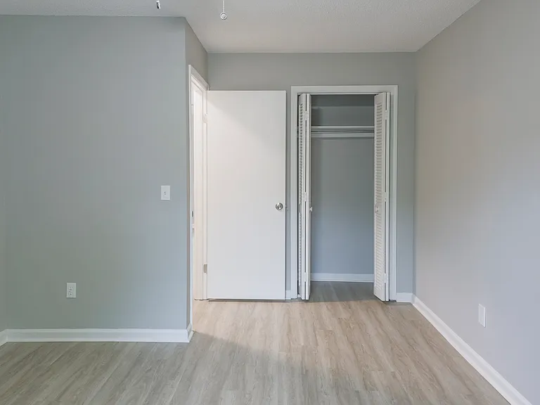 607 Scott St — Photo 32