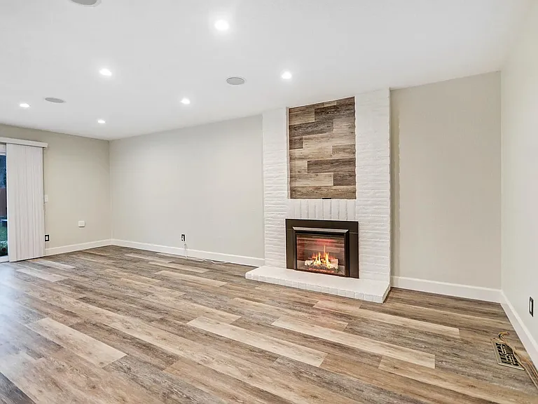357 San Marin Dr — Photo 22