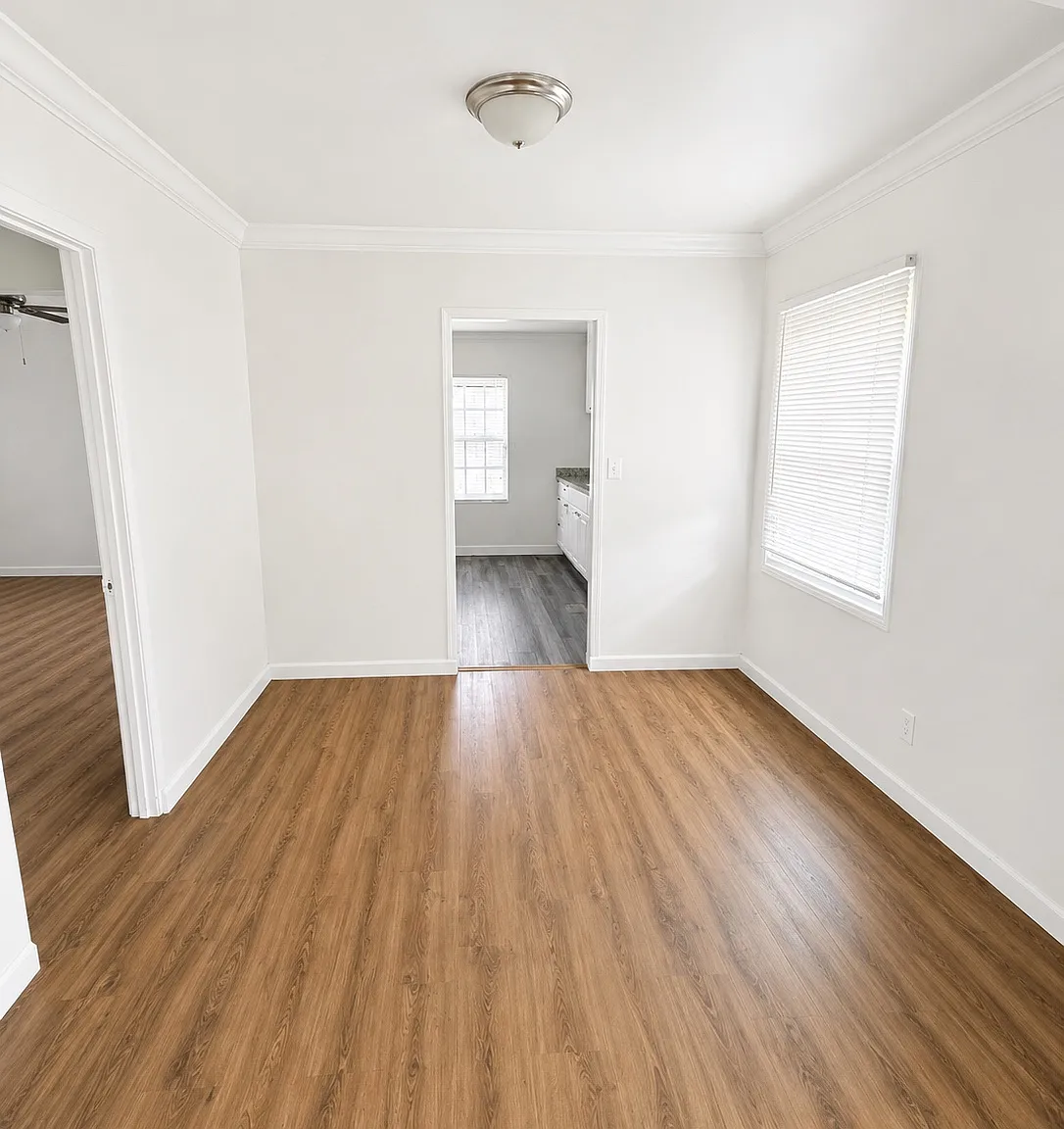 2161 Lucerne Ave — Photo 3