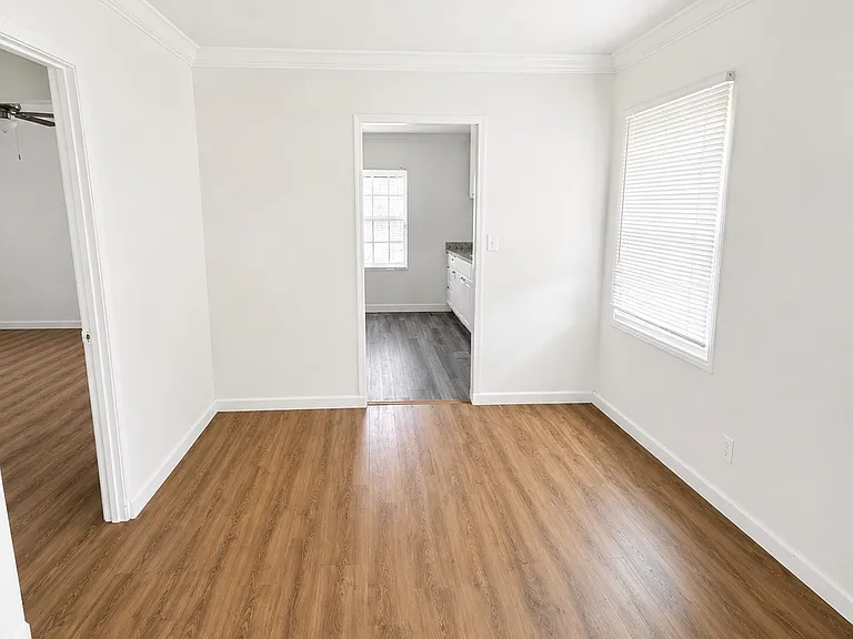 2161 Lucerne Ave — Photo 3
