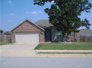 690 Napa Ave, Centerton, AR 72719