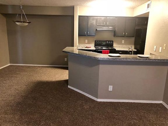 5th image of 6504 Saint Andrews Ln APT 3027