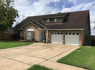 10606 Amblewood Dr, Houston, TX 77099