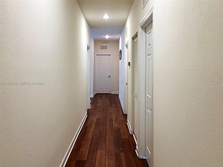 422 SE 34th Ter — Photo 34