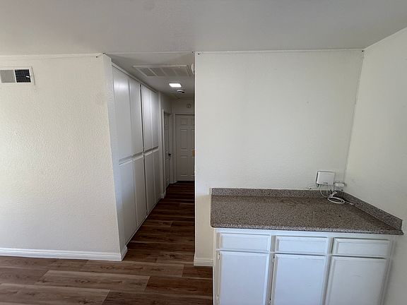 5th image of 138 Whiting St APT E