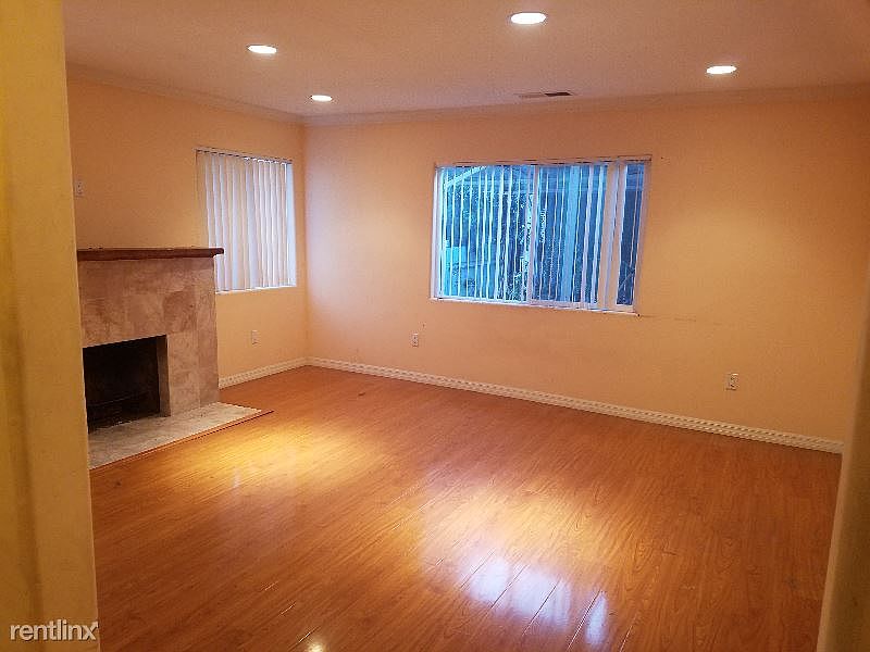 1st image of 1206 1/2 Tamarind Ave