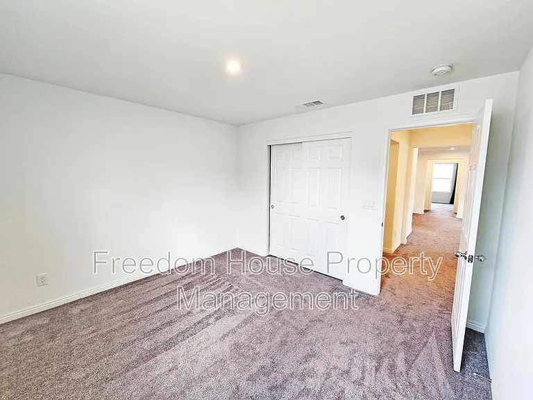 3821 E Weld Ave — Photo 24