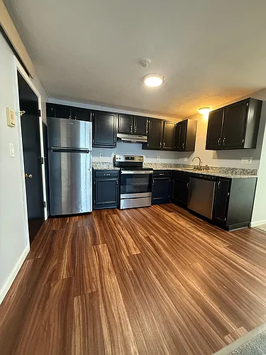 172-174 N Main St #7 Photo 1