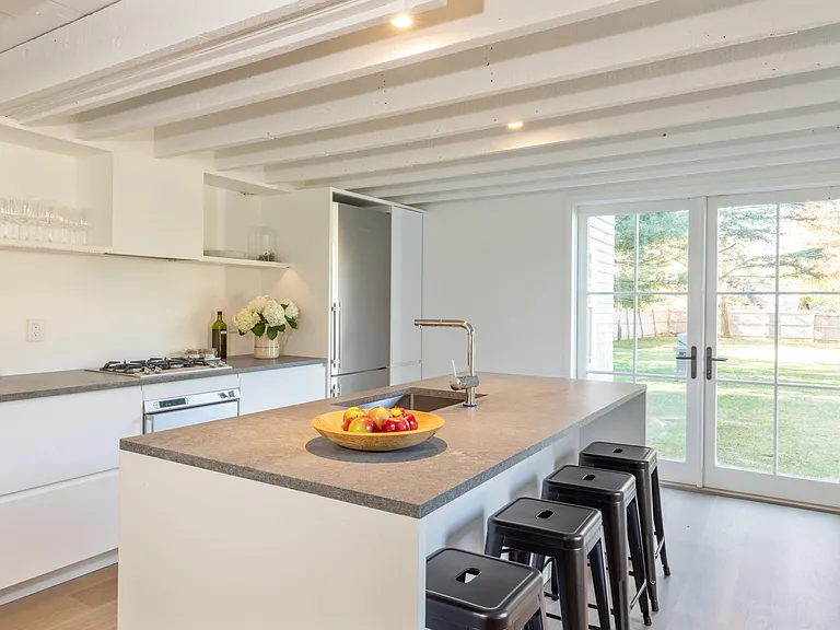 137 Accabonac Rd — Photo 5