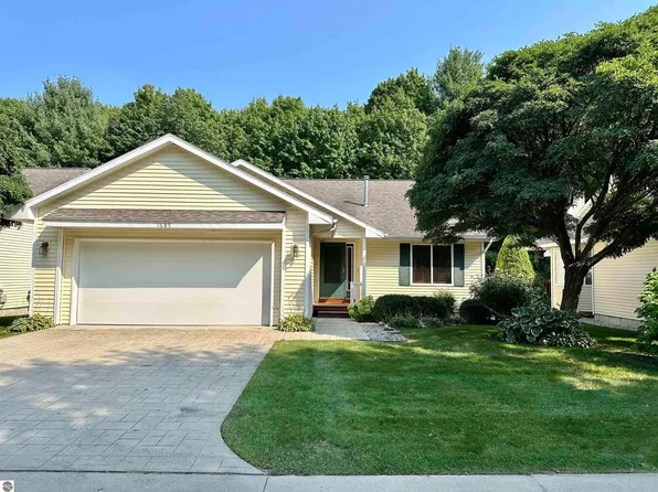 1685 Veterans Dr, Traverse City, MI 49684