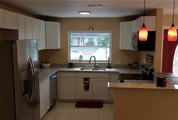 3rd image of 3703 Prudence Dr