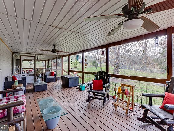 5th image of 722 Charlie Morris Rd