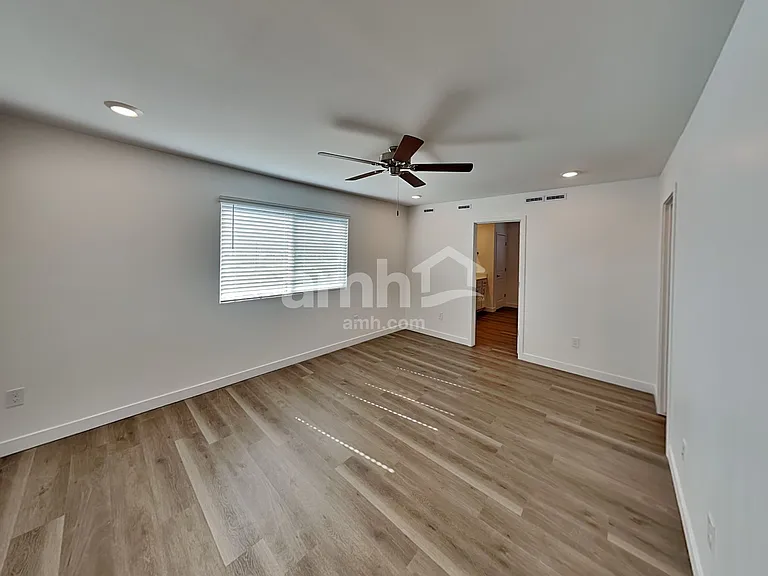 6035 W Calle Palmitas — Photo 11