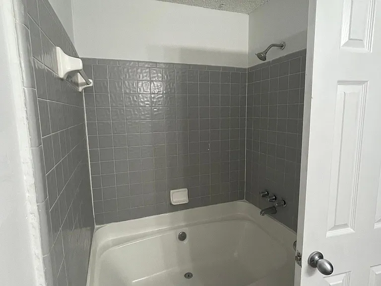 4285 Melissa Ct W — Photo 25
