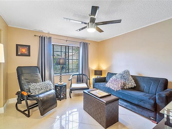 2nd image of 8583 Jade Dr #8583