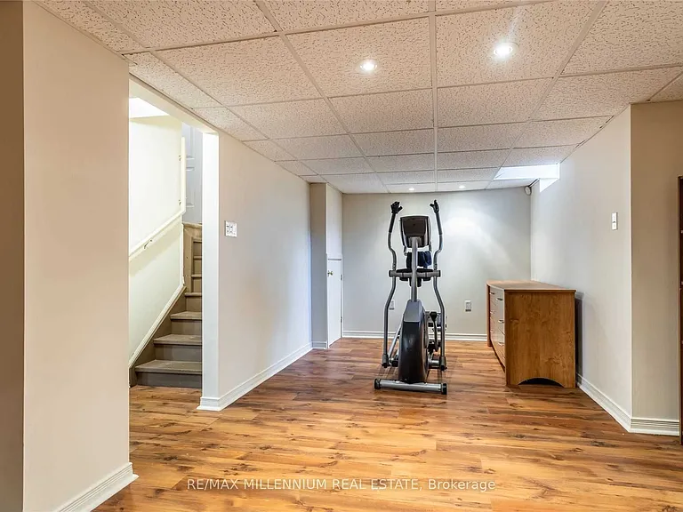 13 Dawson Cres — Photo 7