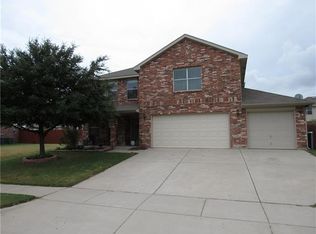 708 Falcon Rd, Saginaw, TX 76131