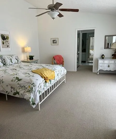 301 SE Castle Ct — Photo 13