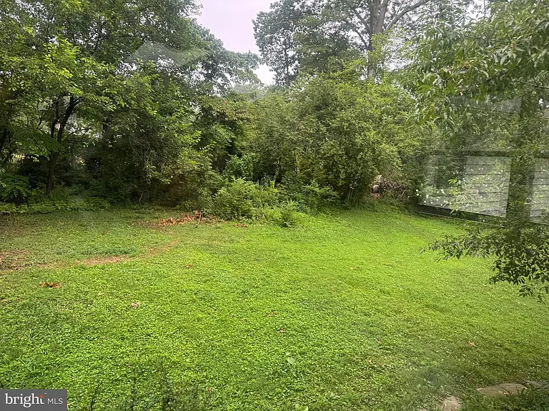 4046 Elizabeth Ln — Photo 2