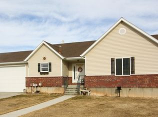 2037 E Cedar Berry Ln, Enoch, UT 84721