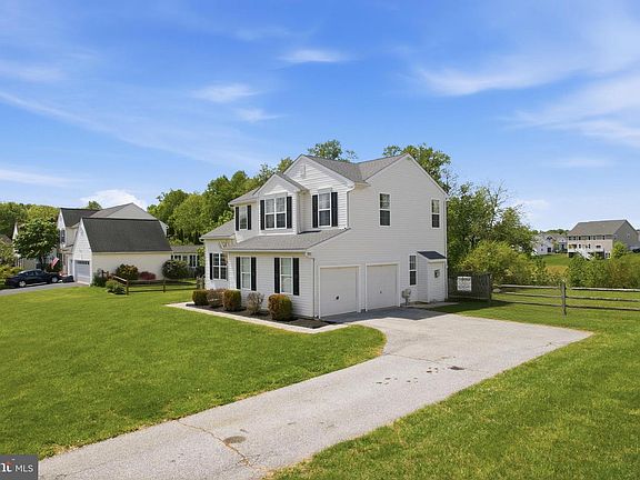 3rd image of 522 Saint Michael Dr