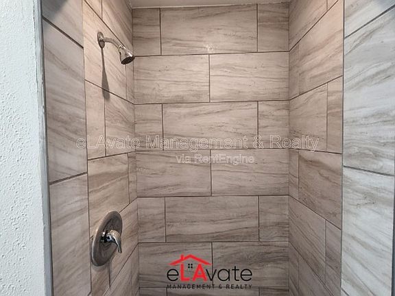 4th image of 4122 Santa Rosalia Dr APT B