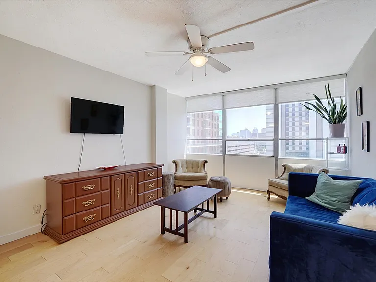 1800 Lavaca St #A-703 — Photo 5