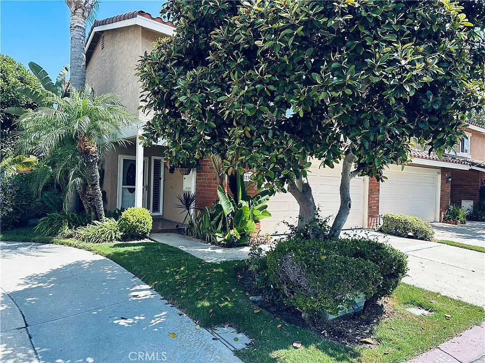 7885 Moonmist Cir
