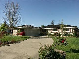 5th image of 1063 Lake Glen Way
