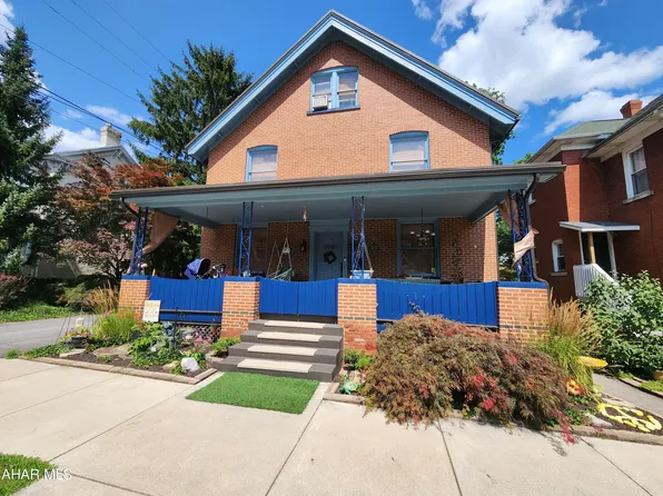 512 Wayne St, Hollidaysburg, PA 16648
