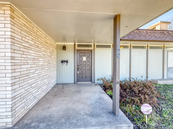 503 N Getty St, Uvalde, TX 78801