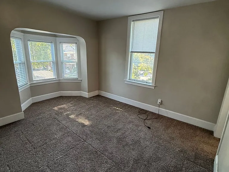 21 N Kershaw St — Photo 35