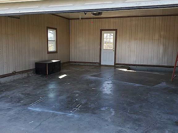 22 x 27 attached garage