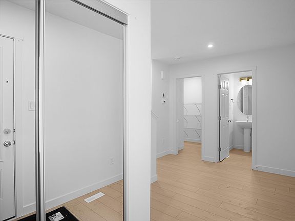 5th image of 99 Ficus Way